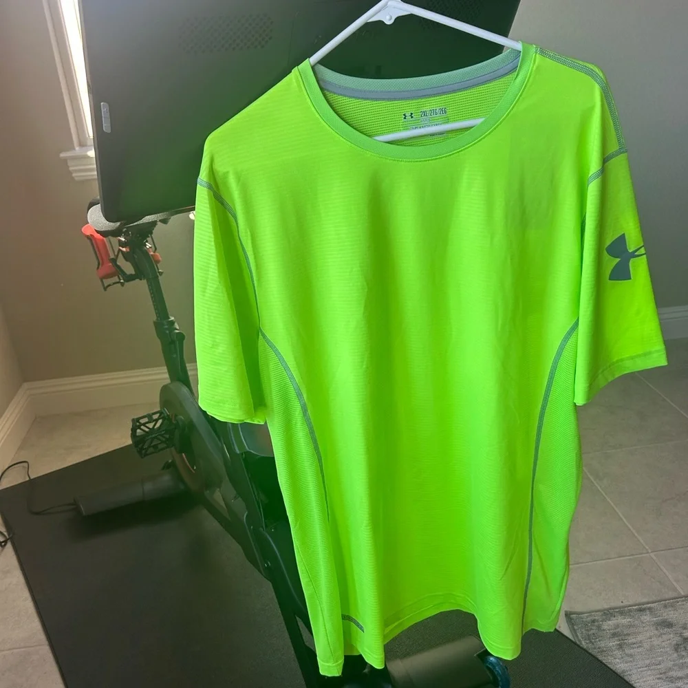 Under Armour Green Short Sleeve Performance Tee - Picture 1 of 5